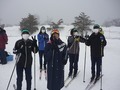 集合してお互いの健闘を誓い合う児童たちの写真